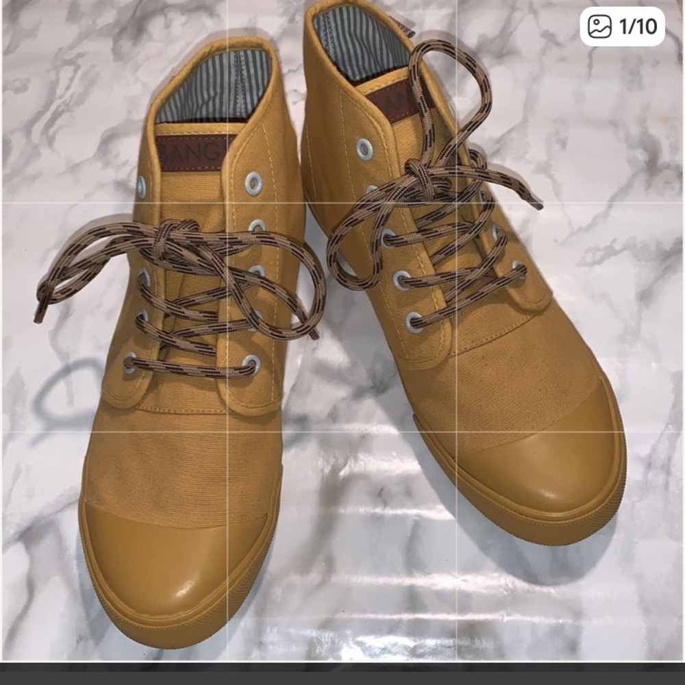 Women’s Bang canvas hi top shoes size 8
